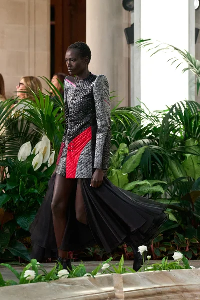 Look 53